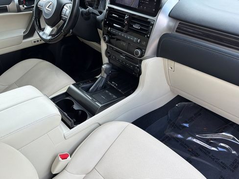 Used 2022 Lexus GX 460 Premium w/ Premium Package AWD/4WD image 20
