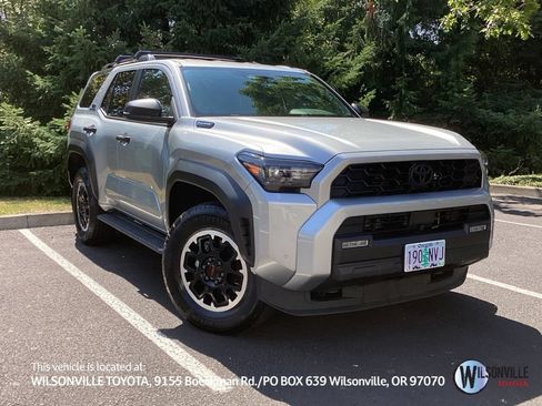 Certified 2025 Toyota 4Runner TRD Off-Road AWD/4WD image 1