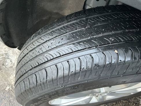 Used 2022 Ford Escape SE image 16