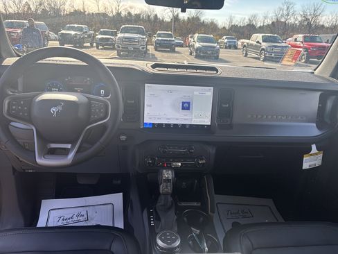 New 2025 Ford Bronco Badlands image 15