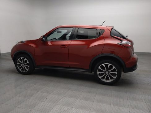 Used 2017 Nissan Juke SV image 3