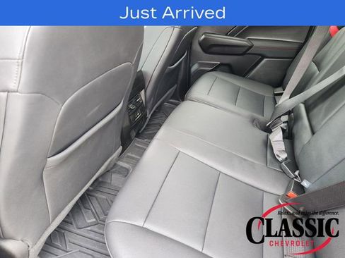 Used 2024 Chevrolet Colorado Z71 w/ Z71 Convenience Package 2 AWD/4WD image 38