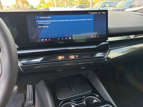 Used 2025 BMW M5 w/ Executive Package AWD/4WD image 24
