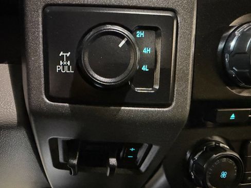 Used 2018 Ford F250 XL w/ Power Equipment Group image 43