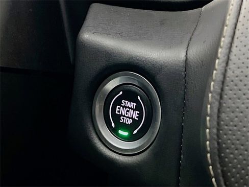 Used 2022 Chevrolet Suburban Premier image 16