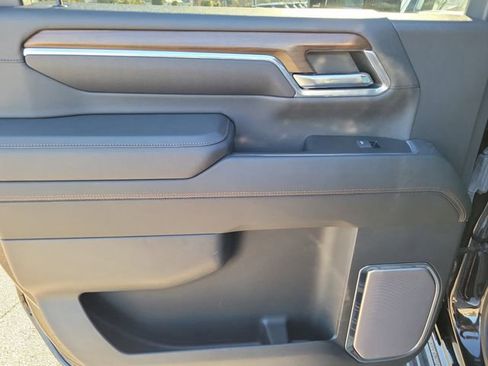 Certified 2024 Chevrolet Silverado 2500 High Country w/ High Country Premium Package image 10