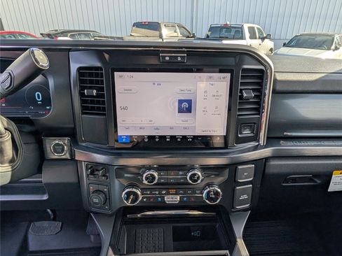 Used 2026 Ford F450 Lariat w/ FX4 Off-Road Package image 19