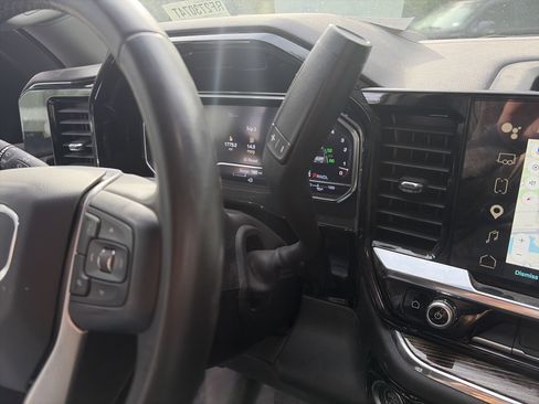 Used 2024 GMC Sierra 3500 SLE w/ SLE Convenience Package AWD/4WD image 17