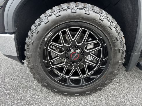 Used 2020 GMC Sierra 1500 SLT w/ SLT Premium Plus Package AWD/4WD image 13