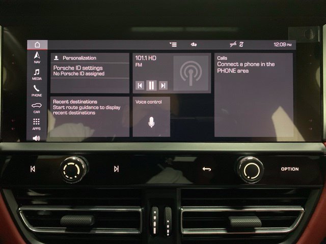 Used 2024 Porsche Macan S AWD/4WD image 46