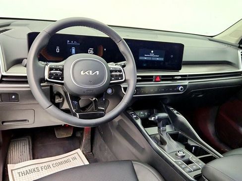Used 2024 Kia Sorento S w/ Panoramic Sunroof Package FWD image 11
