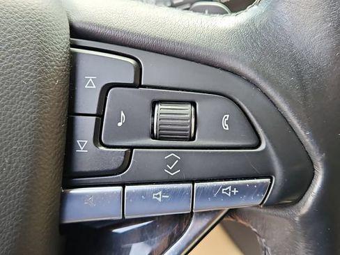 Used 2021 Cadillac Escalade Premium Luxury w/ Performance Package AWD/4WD image 13