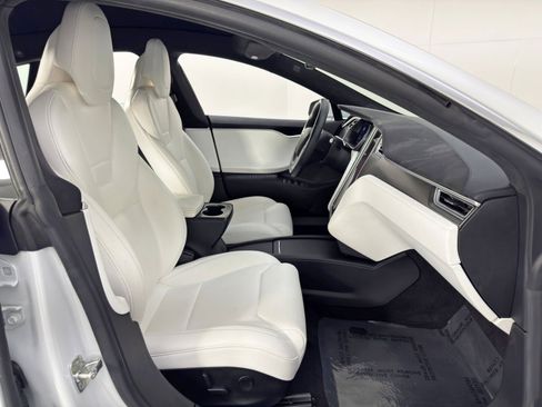 Used 2017 Tesla Model S 90D image 15