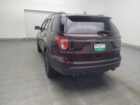 Used 2018 Ford Explorer XLT w/ Equipment Group 202A AWD/4WD image 5