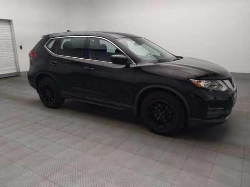 Used 2019 Nissan Rogue S FWD image 11
