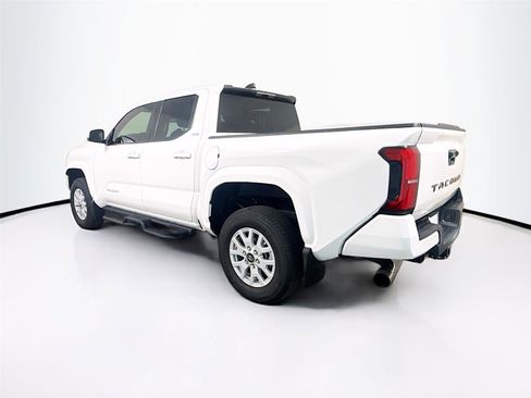 Used 2025 Toyota Tacoma SR5 image 28