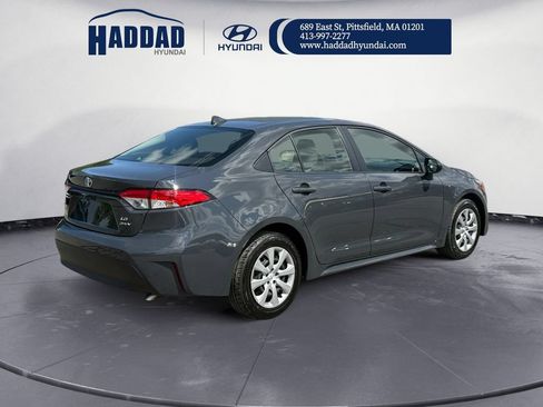 Used 2025 Toyota Corolla LE FWD image 5