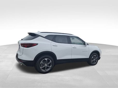 New 2026 Chevrolet Blazer LT w/ Convenience Package FWD image 9