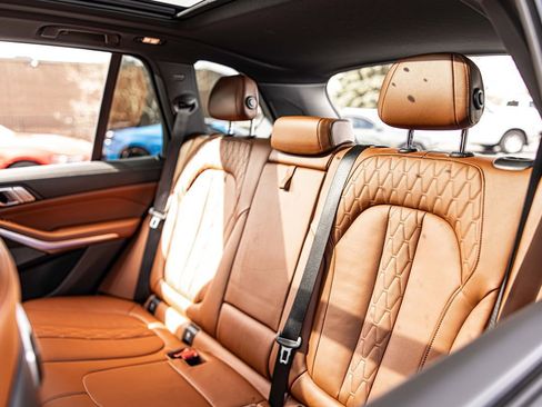 Used 2024 BMW X5 M60i w/ Climate Comfort Package image 33