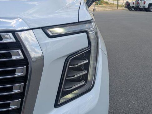 New 2026 GMC Yukon XL Denali w/ Denali Reserve Package RWD image 11