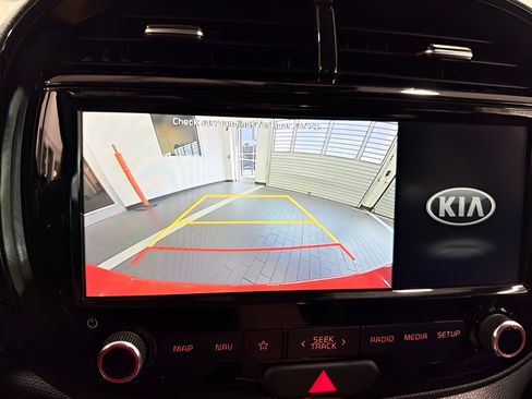 Used 2020 Kia Soul GT-Line Turbo FWD image 19