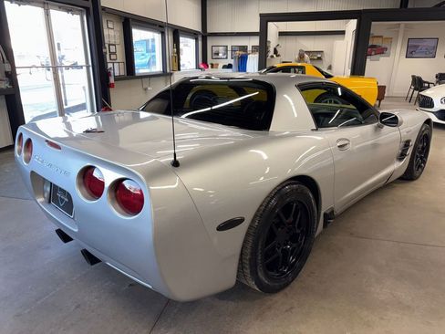 Used 2002 Chevrolet Corvette Z06 w/ Memory Pkg image 14