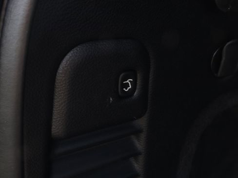 Used 2012 Jeep Grand Cherokee Overland w/ Mopar Chrome Edition Group image 15