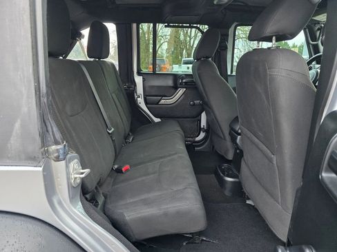 Used 2018 Jeep Wrangler Unlimited Sport w/ Connectivity Group image 20