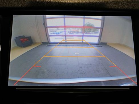 Used 2015 Cadillac SRX Luxury image 16