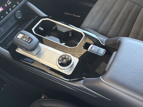 New 2026 Mitsubishi Outlander LE FWD image 19