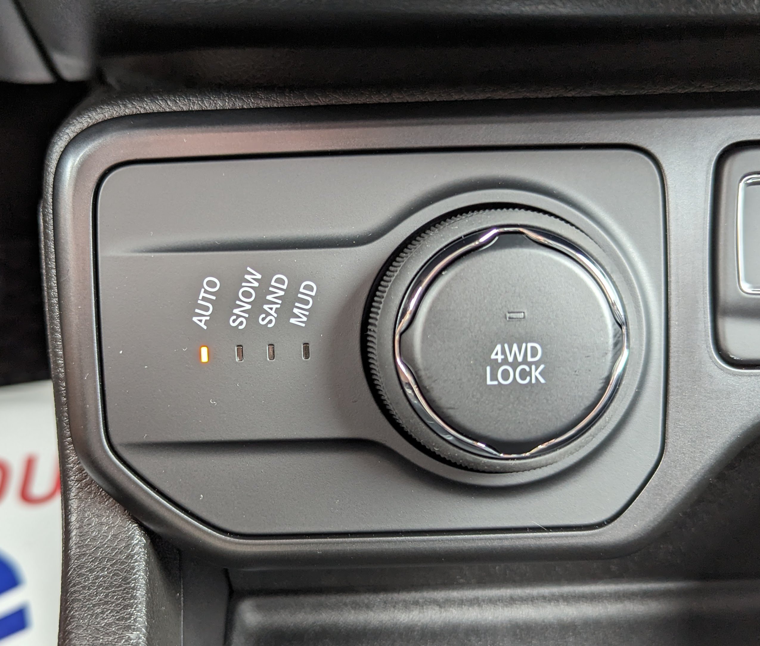 Used 2023 Jeep Renegade Latitude AWD/4WD image 20