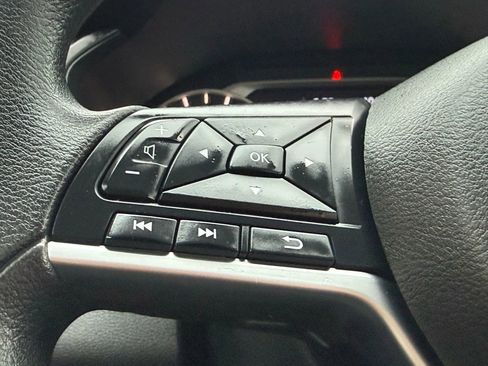 Used 2020 Nissan Altima 2.5 S FWD image 28