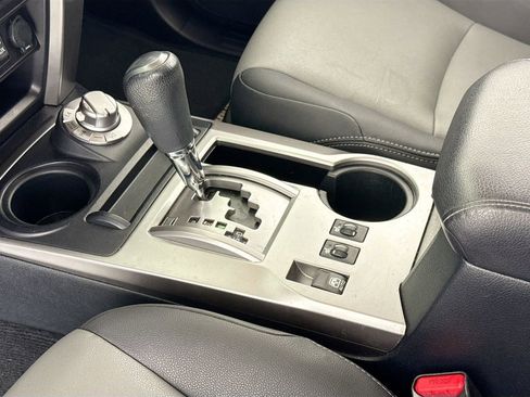 Used 2019 Toyota 4Runner 4WD image 18