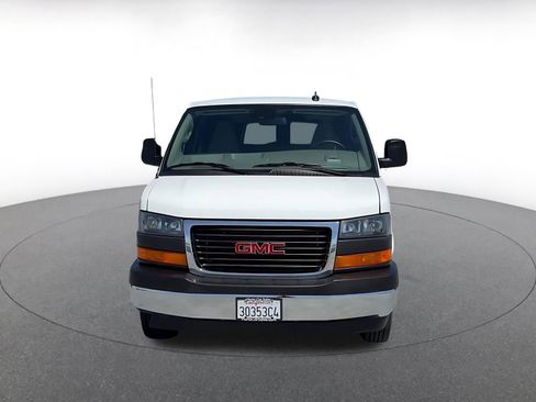 Used 2025 GMC Savana 3500 LT w/ LT Preferred Equipment Group RWD image 4