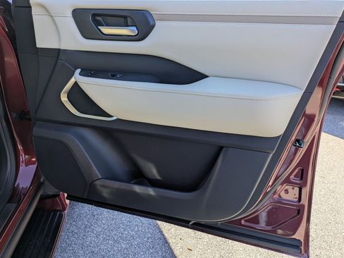 New 2026 Nissan Armada Platinum Reserve image 36