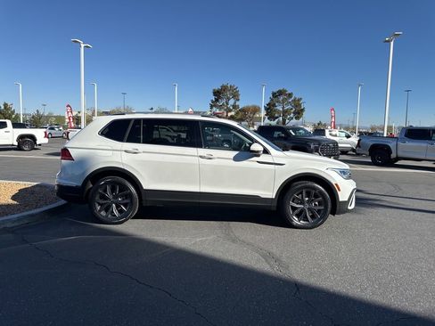Used 2023 Volkswagen Tiguan SE image 5