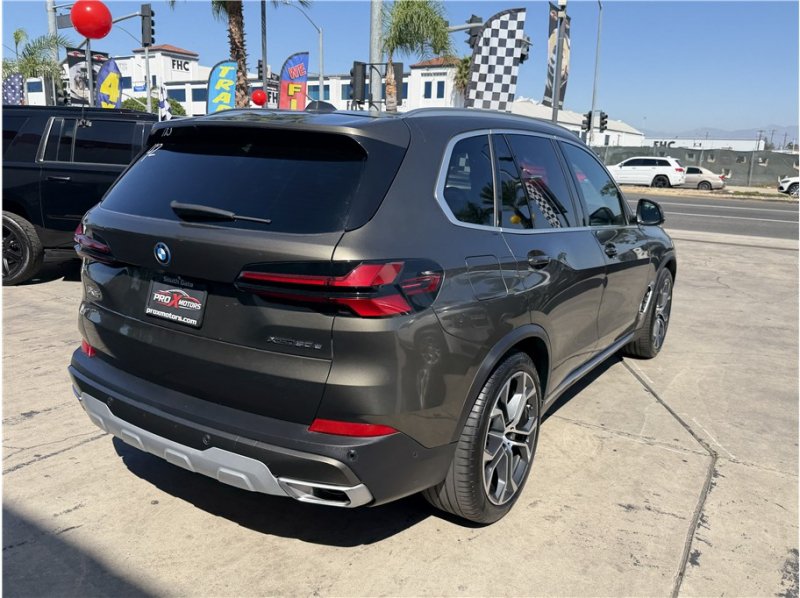 Used 2024 BMW X5 xDrive50e w/ Premium Package AWD/4WD image 6