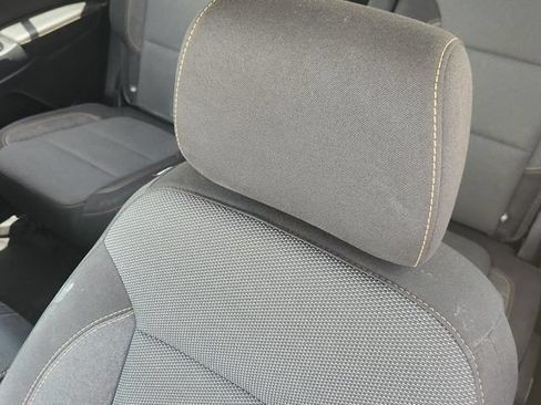 Used 2020 Chevrolet Traverse LT FWD image 24