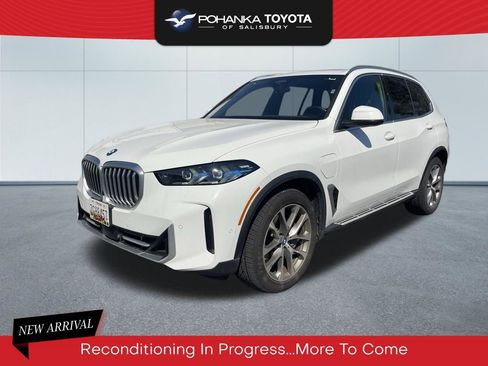 Used 2025 BMW X5 xDrive50e AWD/4WD image 1