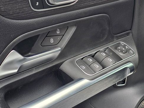 New 2026 Mercedes-Benz GLB 250 4MATIC image 35