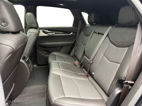 Used 2021 Cadillac XT5 Premium Luxury AWD/4WD image 16
