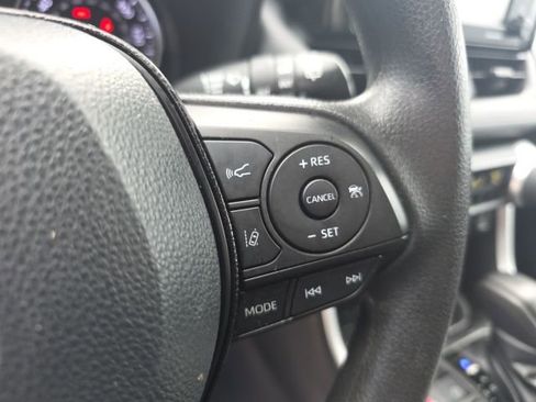 Used 2021 Toyota RAV4 XLE image 16