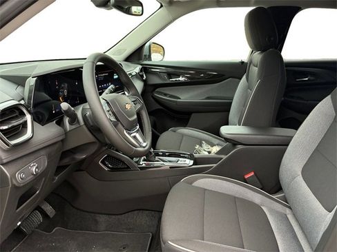 New 2026 Chevrolet TrailBlazer LT w/ Convenience Package image 11