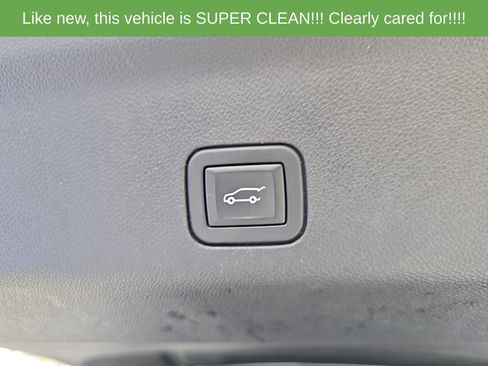 Used 2023 Chevrolet Suburban Premier RWD image 14
