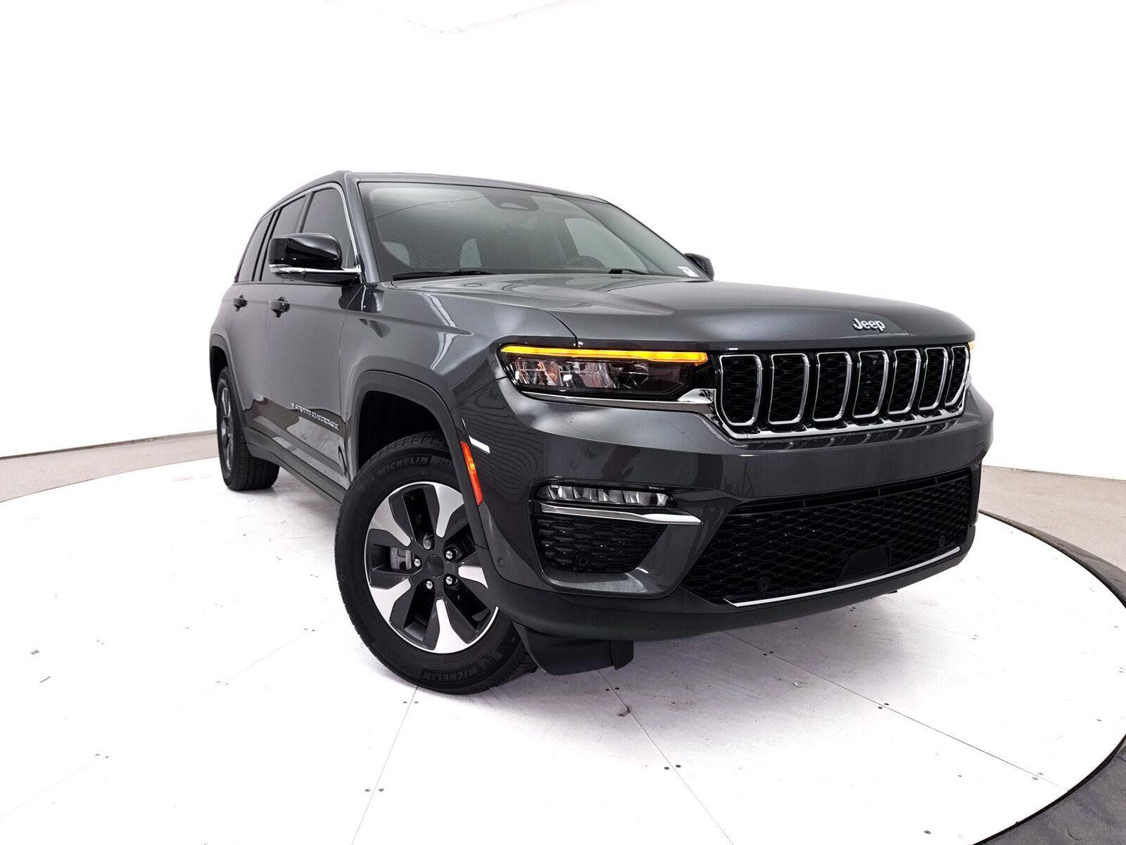 Used 2022 Jeep Grand Cherokee Limited 4xe w/ Luxury Tech Group II AWD/4WD image 1