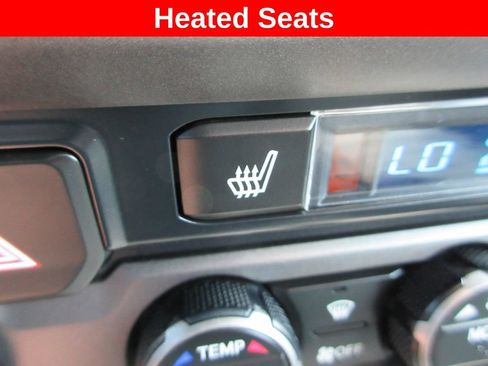 Used 2019 Toyota Tacoma TRD Sport AWD/4WD image 19