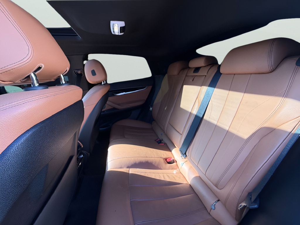 Used 2019 BMW X6 xDrive35i w/ M Sport Package AWD/4WD image 11