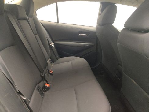 Used 2021 Toyota Corolla LE image 19