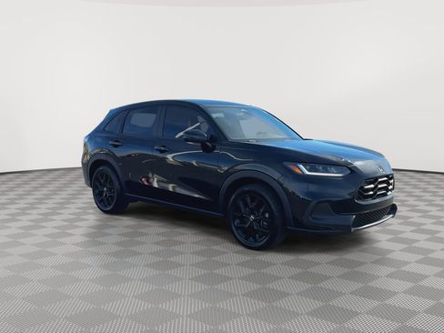 Used 2023 Honda HR-V Sport image 2