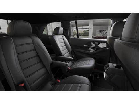 New 2026 Mercedes-Benz GLS 450 4MATIC image 5